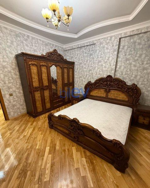 Aylıq Kirayə 3 otaqlı Yeni Tikili bina evi  135m², Bakı