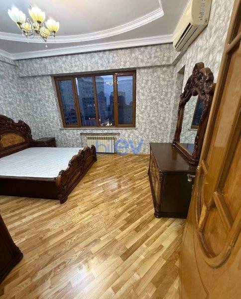 Aylıq Kirayə 3 otaqlı Yeni Tikili bina evi  135m², Bakı