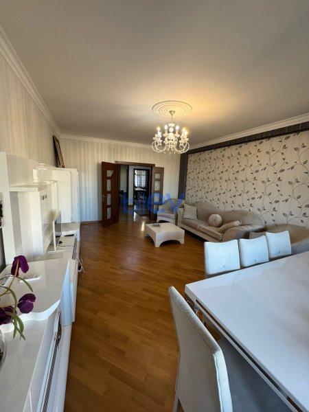 Aylıq Kirayə 4 otaqlı Yeni Tikili bina evi  171m², Bakı