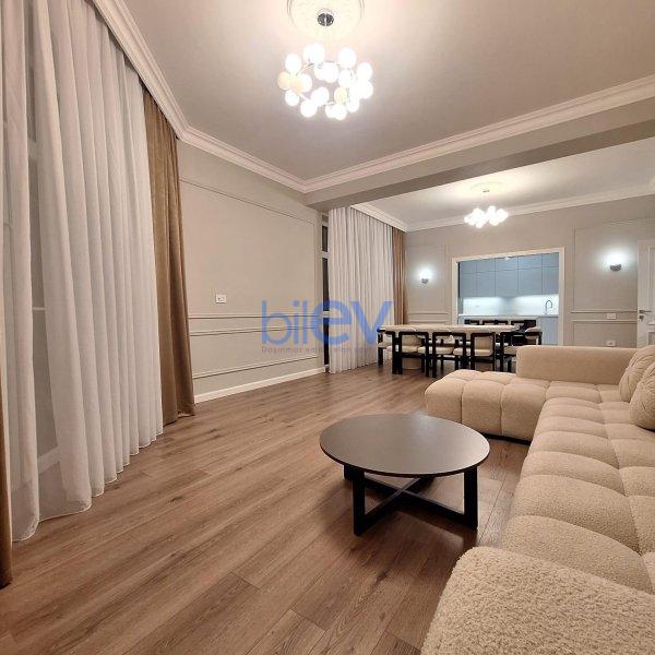 Aylıq Kirayə 3 otaqlı Yeni Tikili bina evi  150m², Bakı