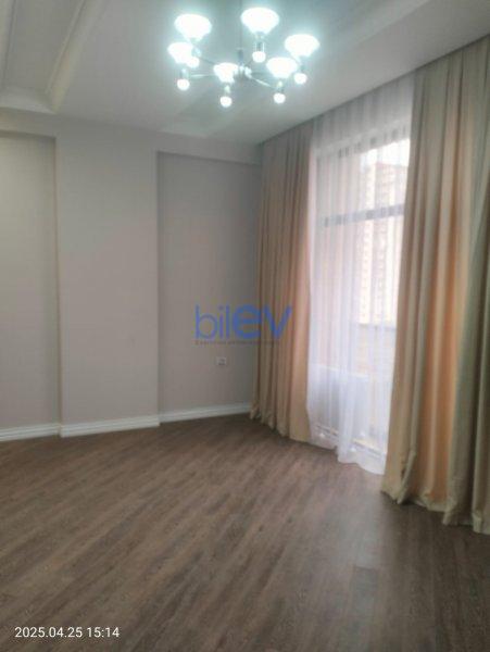 Aylıq Kirayə 3 otaqlı Yeni Tikili bina evi  140m², Bakı