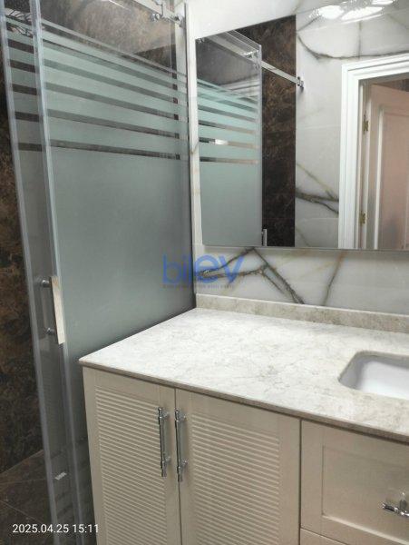 Aylıq Kirayə 3 otaqlı Yeni Tikili bina evi  140m², Bakı
