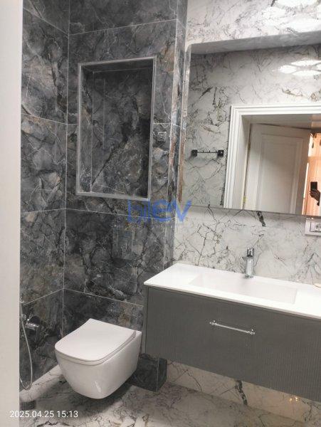 Aylıq Kirayə 3 otaqlı Yeni Tikili bina evi  140m², Bakı