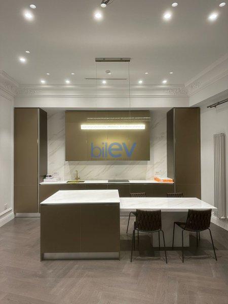 Aylıq Kirayə 3 otaqlı Yeni Tikili bina evi  130m², Bakı