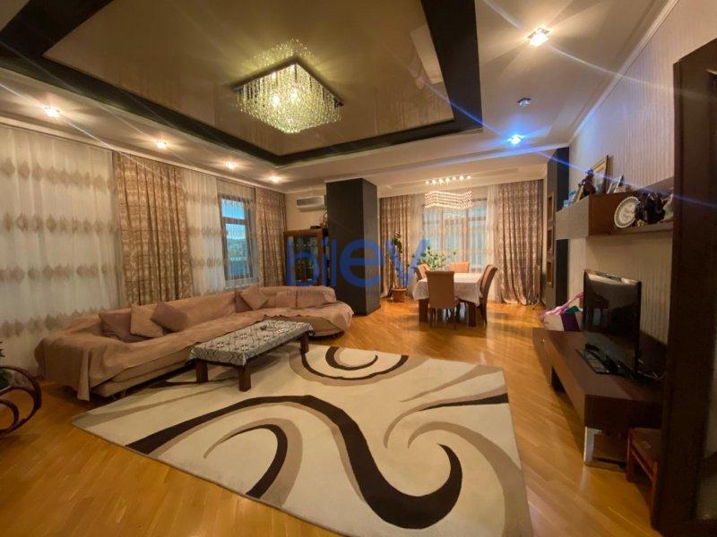 Satış 4 otaqlı Yeni Tikili bina evi  175m², Bakı