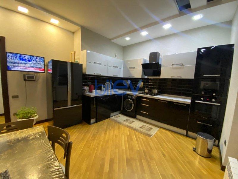 Satış 4 otaqlı Yeni Tikili bina evi  175m², Bakı