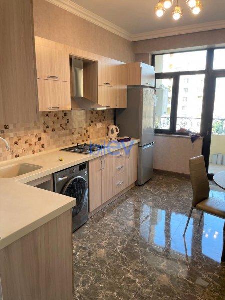 Aylıq Kirayə 3 otaqlı Yeni Tikili bina evi  100m², Bakı