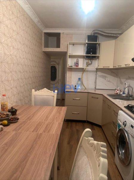 Aylıq Kirayə 3 otaqlı Köhnə Tikili bina evi  70m², Bakı