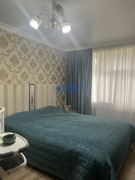 Satış 3 otaqlı Köhnə Tikili bina evi  75m², Bakı