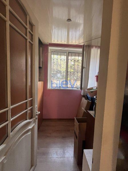 Satış 3 otaqlı Köhnə Tikili bina evi  75m², Bakı