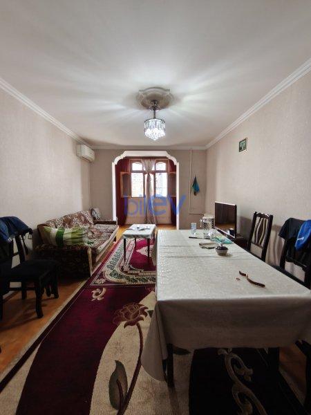 Satış 3 otaqlı Köhnə Tikili bina evi  73m², Bakı