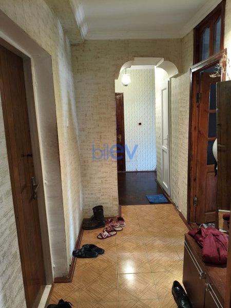 Satış 3 otaqlı Köhnə Tikili bina evi  73m², Bakı