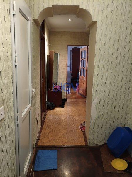 Satış 3 otaqlı Köhnə Tikili bina evi  73m², Bakı
