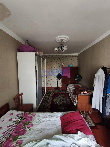 Satış 3 otaqlı Köhnə Tikili bina evi  73m², Bakı
