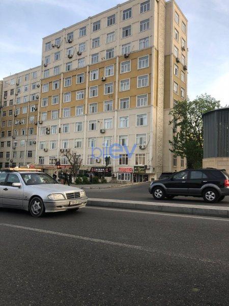 Satış 2 otaqlı Köhnə Tikili bina evi  58m², Bakı