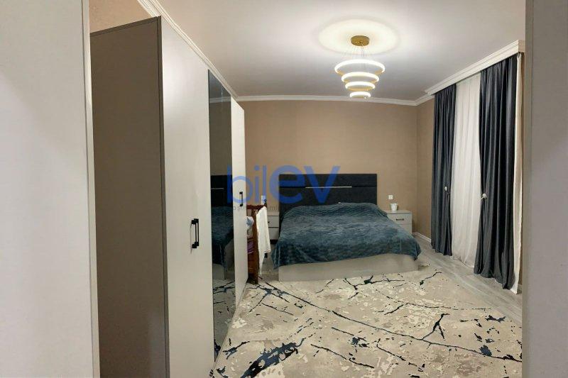 Satış 7 otaqlı Həyət evi  300m², Bakı