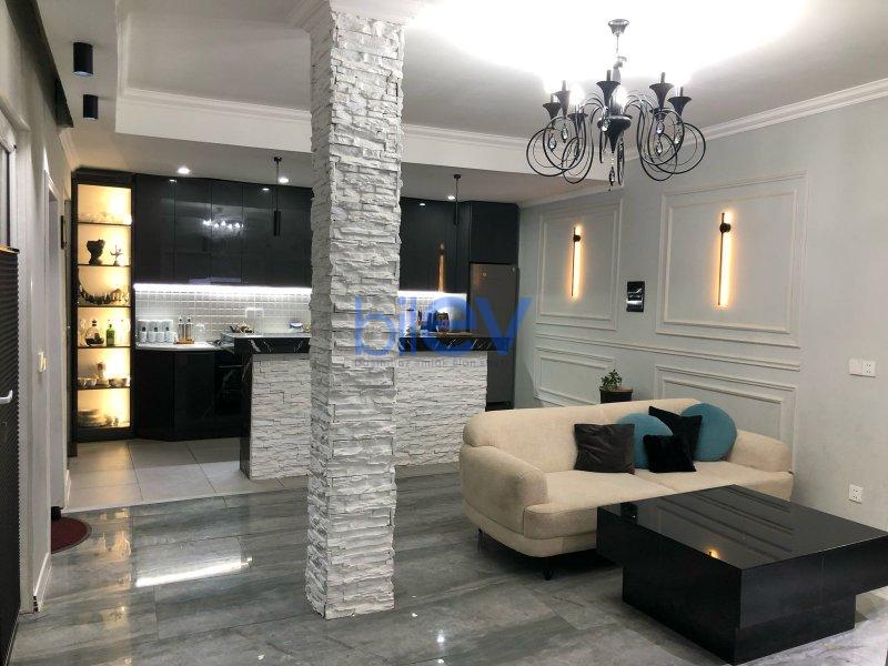 Satış 7 otaqlı Həyət evi  300m², Bakı