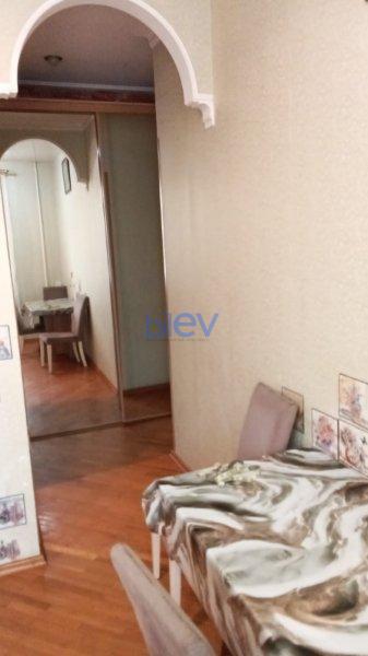Aylıq Kirayə 3 otaqlı Köhnə Tikili bina evi  74m², Bakı