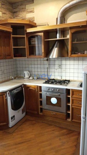 Aylıq Kirayə 3 otaqlı Köhnə Tikili bina evi  74m², Bakı