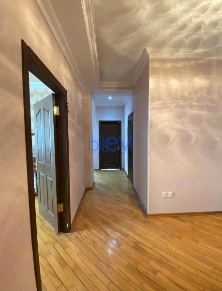 Aylıq Kirayə 3 otaqlı Yeni Tikili bina evi  115m², Bakı