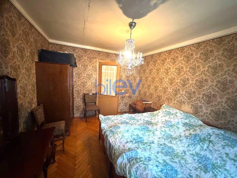 Aylıq Kirayə 2 otaqlı Köhnə Tikili bina evi  65m², Bakı