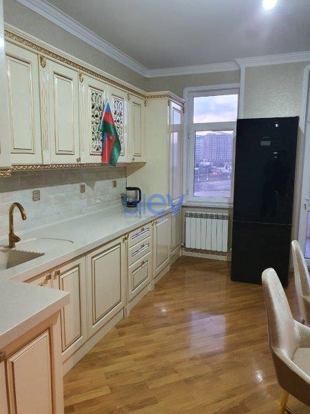 Aylıq Kirayə 2 otaqlı Yeni Tikili bina evi  95m², Bakı