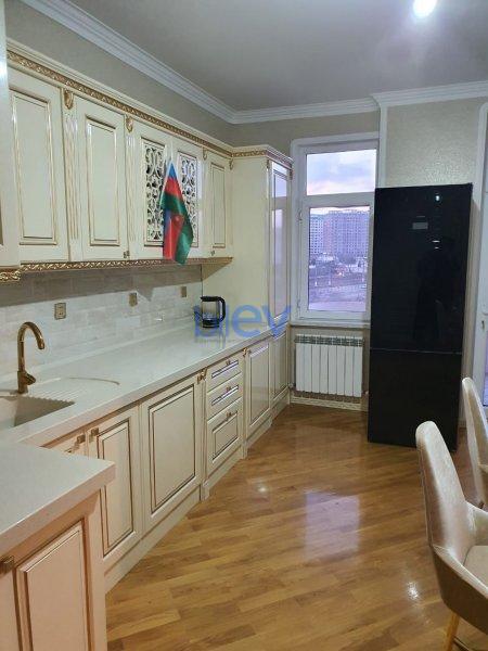Aylıq Kirayə 2 otaqlı Yeni Tikili bina evi  95m², Bakı