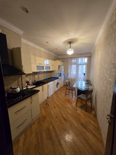 Aylıq Kirayə 2 otaqlı Yeni Tikili bina evi  91m², Bakı