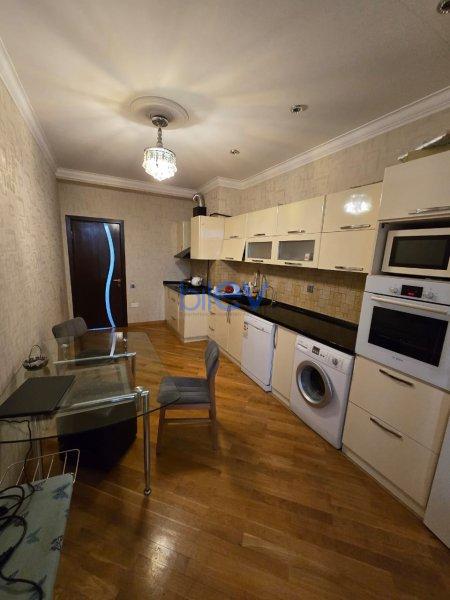 Aylıq Kirayə 2 otaqlı Yeni Tikili bina evi  91m², Bakı