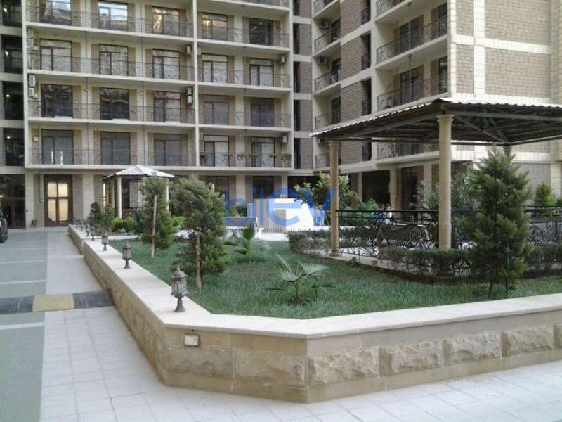 Aylıq Kirayə 3 otaqlı Yeni Tikili bina evi  140m², Bakı