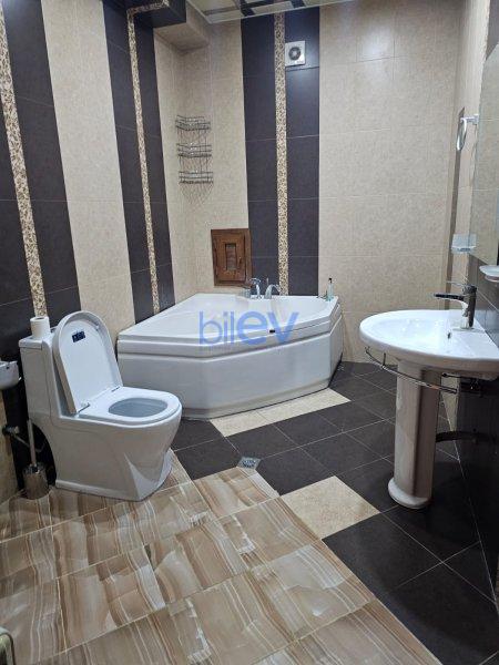 Aylıq Kirayə 3 otaqlı Yeni Tikili bina evi  140m², Bakı