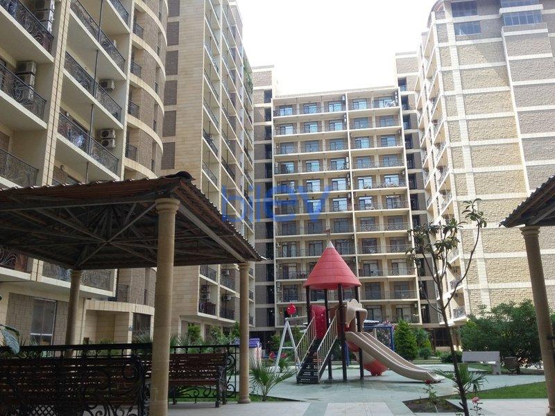 Aylıq Kirayə 3 otaqlı Yeni Tikili bina evi  140m², Bakı