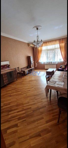 Aylıq Kirayə 2 otaqlı Yeni Tikili bina evi  90m², Bakı