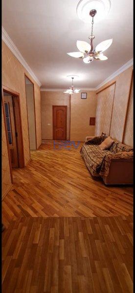 Aylıq Kirayə 2 otaqlı Yeni Tikili bina evi  90m², Bakı