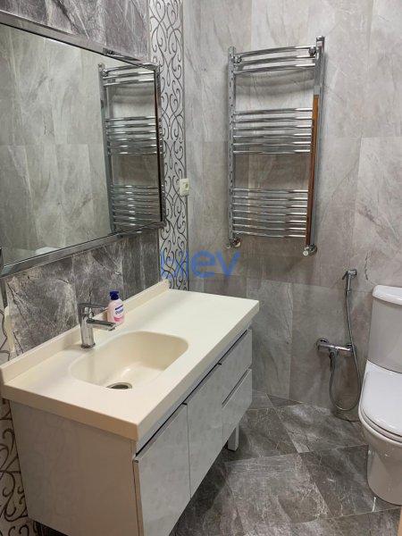 Aylıq Kirayə 2 otaqlı Yeni Tikili bina evi  95m², Bakı