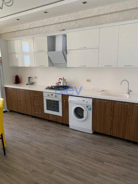 Aylıq Kirayə 2 otaqlı Yeni Tikili bina evi  95m², Bakı