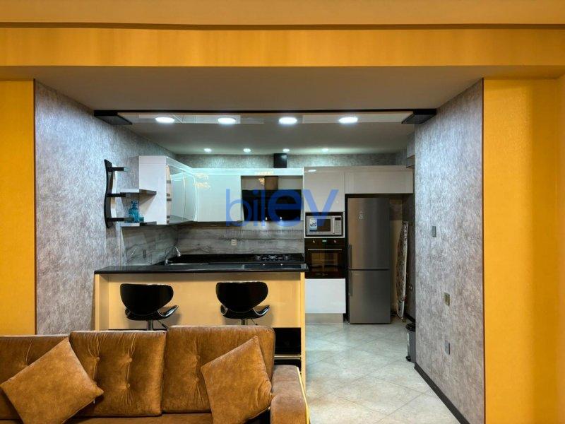 Kirayə (aylıq) 3 otaqlı Yeni Tikili  120m², Bakı