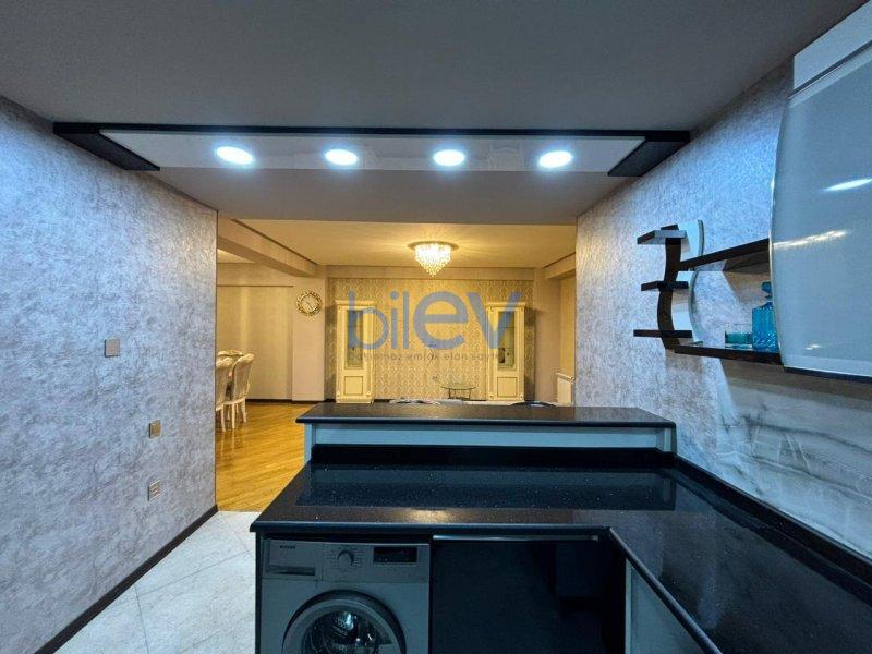 Kirayə (aylıq) 3 otaqlı Yeni Tikili  120m², Bakı