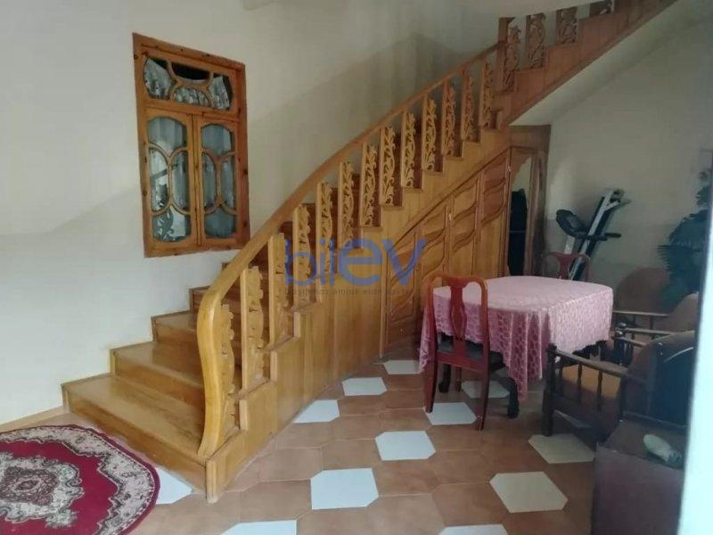 Satılır 8 otaqlı Həyət evi  360m², Bakı