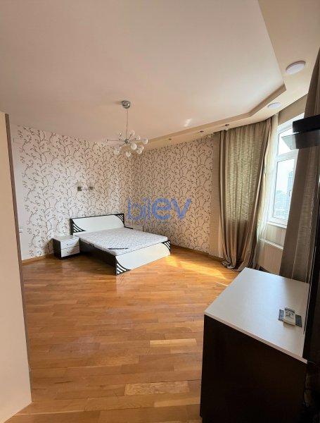 Kirayə (aylıq) 3 otaqlı Yeni Tikili  160m², Bakı