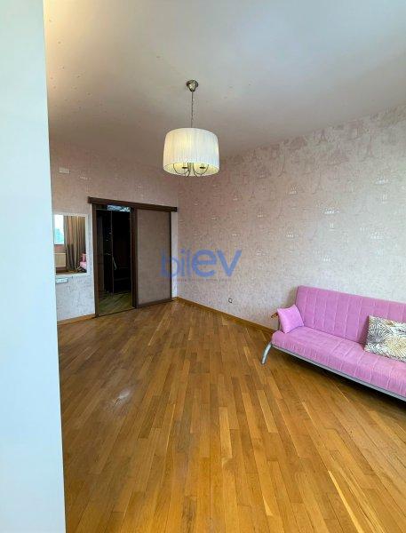 Kirayə (aylıq) 3 otaqlı Yeni Tikili  160m², Bakı