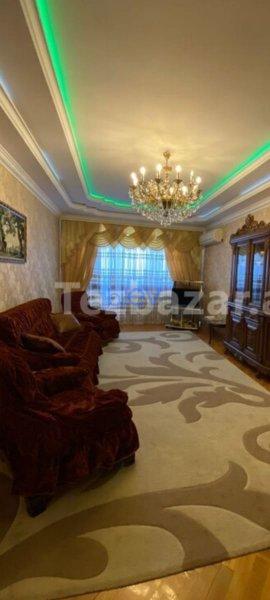 Kirayə (aylıq) 3 otaqlı Yeni Tikili  150m², Bakı