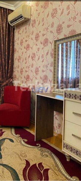 Kirayə (aylıq) 3 otaqlı Yeni Tikili  150m², Bakı