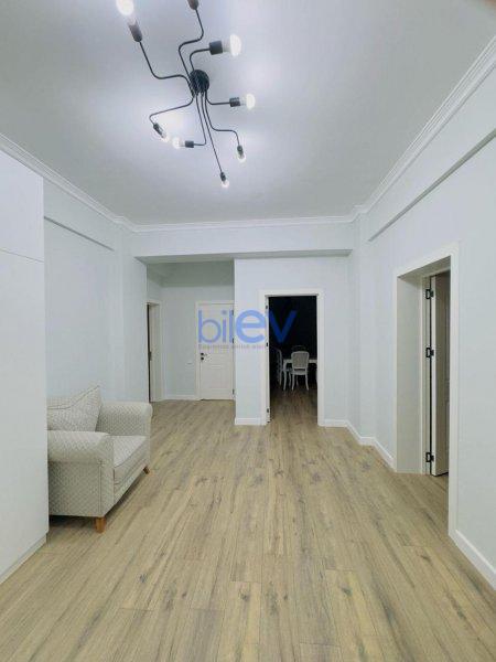 Kirayə (aylıq) 3 otaqlı Yeni Tikili  130m², Bakı