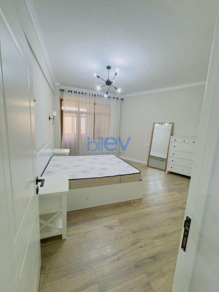 Kirayə (aylıq) 3 otaqlı Yeni Tikili  130m², Bakı