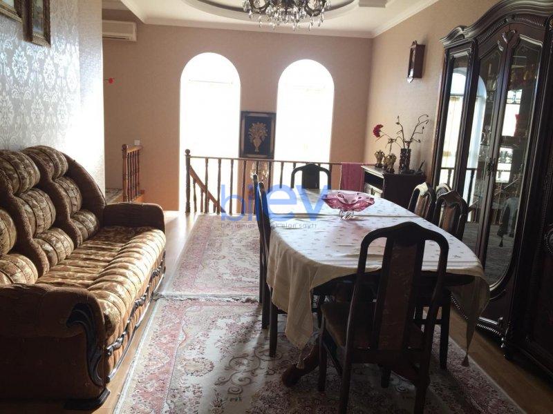 Satılır 6 otaqlı Villa  300m², Bakı