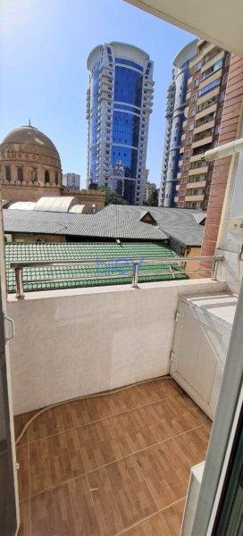 Aylıq Kirayə 3 otaqlı Köhnə Tikili bina evi  95m², Bakı