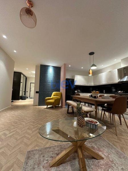 Kirayə (aylıq) 2 otaqlı Yeni Tikili  90m², Bakı