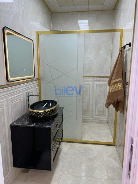 Kirayə (aylıq) 3 otaqlı Yeni Tikili  120m², Bakı