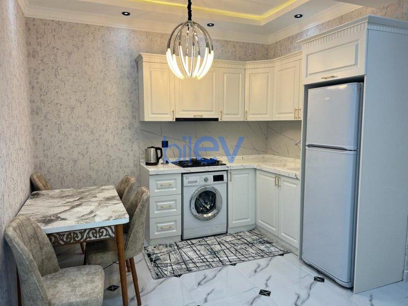 Kirayə (aylıq) 3 otaqlı Yeni Tikili  120m², Bakı